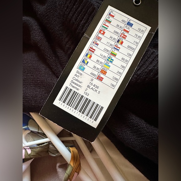 Amisu Knit Turtle Neck Mini Dress - Picture 8 of 9